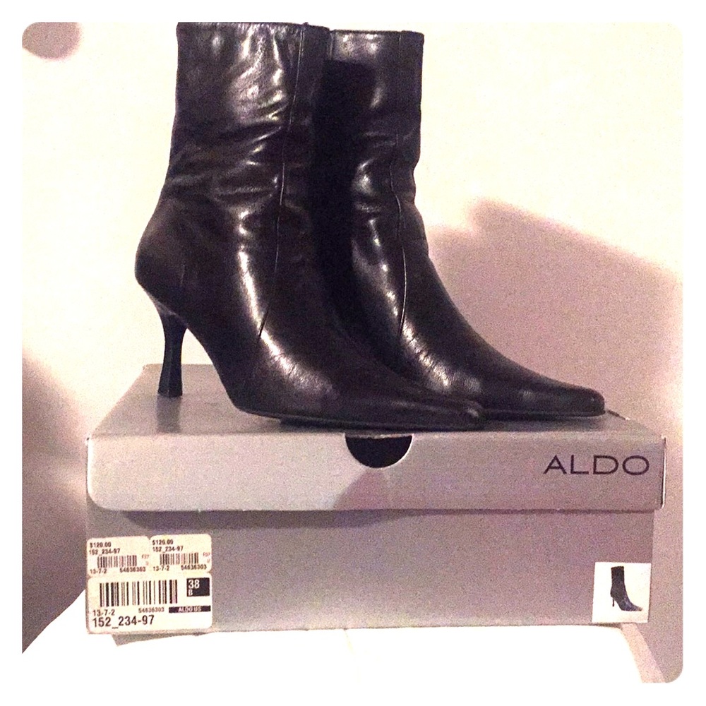 High heel boots